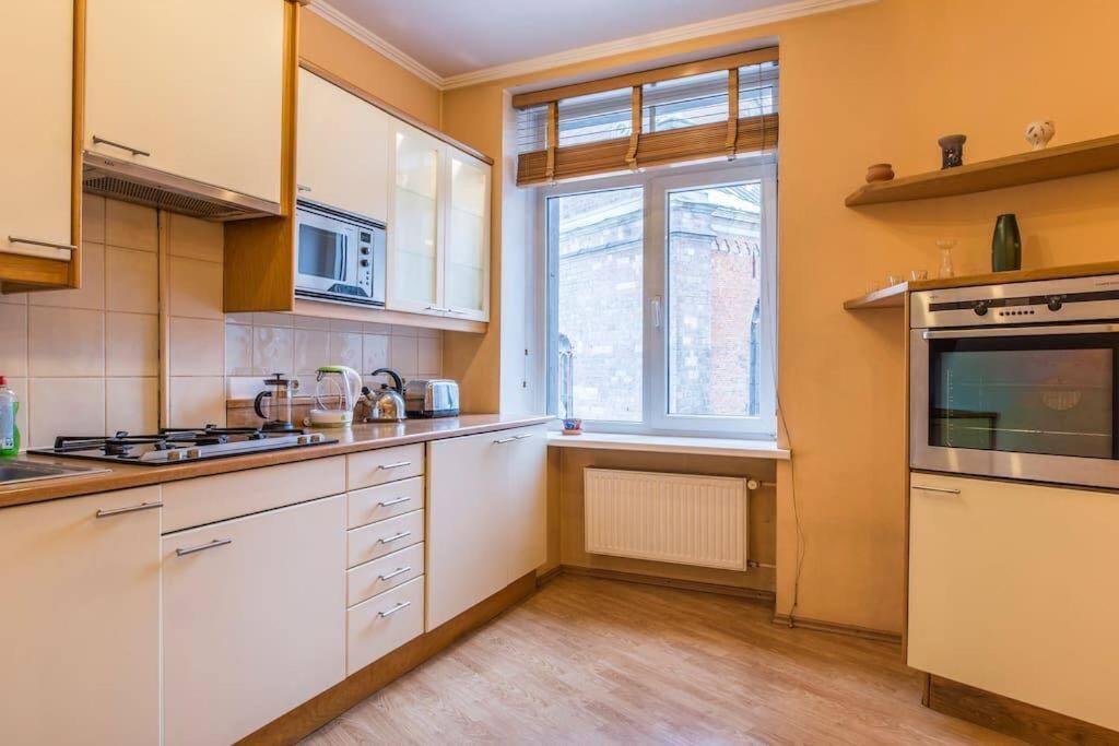 Old Town Apartment Next To Saint Peter'S Church Riga Dış mekan fotoğraf